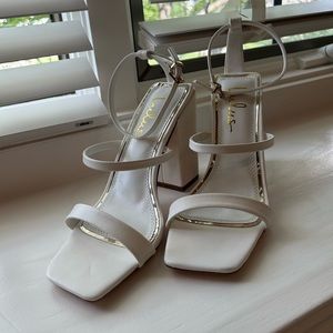Lulus white block heels